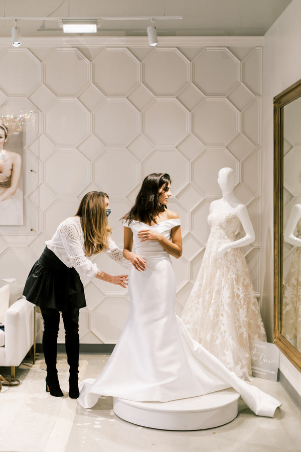 Should You Shop a Trunk Show for Your Wedding Dress?