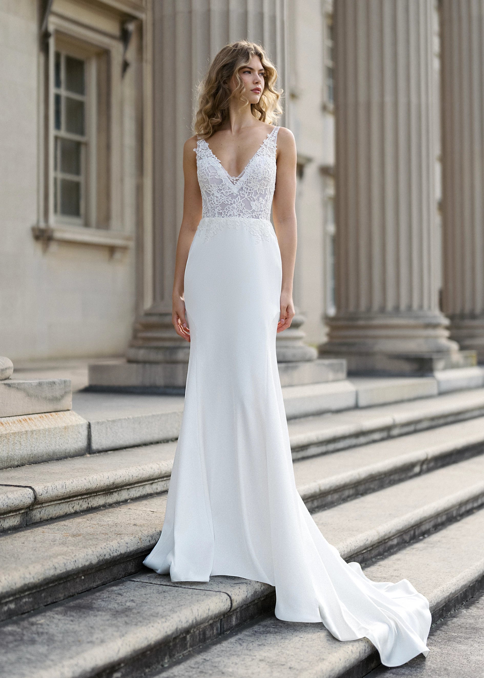 Carlton | V-Neck Lace Wedding Gown