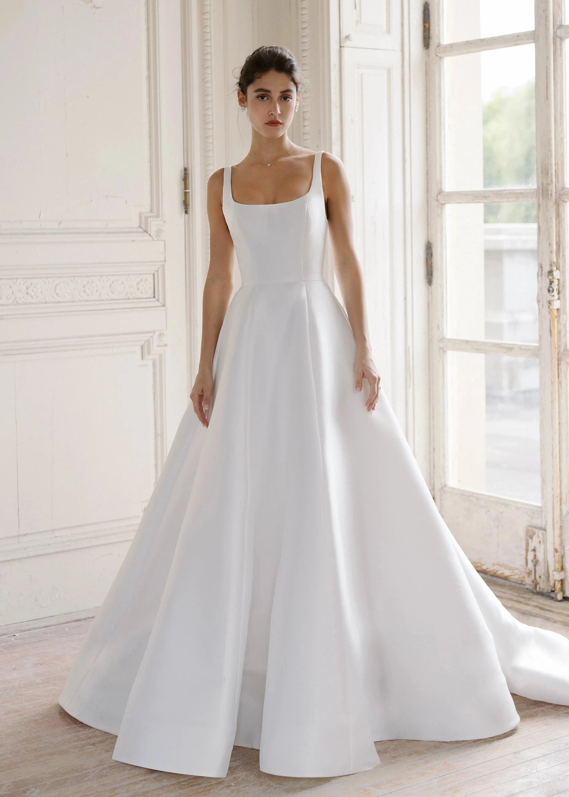 The Montgomery | Blue Willow Scoop Neck Gown