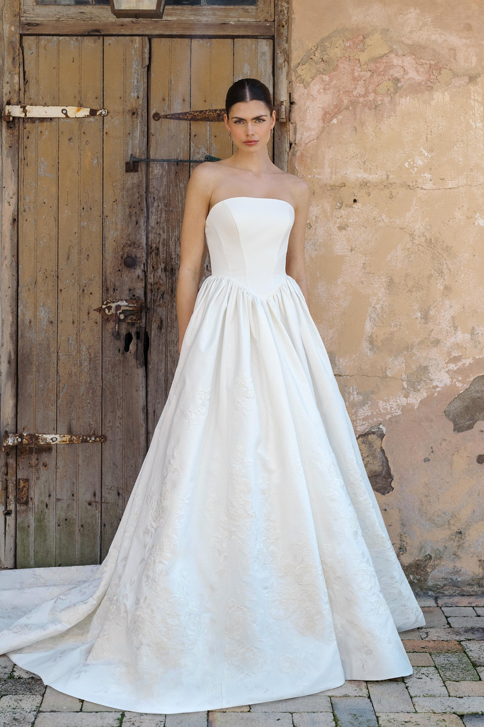anne barge wedding dresses Benson Dress The Blue Willow Graham Veil is a mantilla style cathedral length veil of Corded Lace in Silk White and 112 length BW261