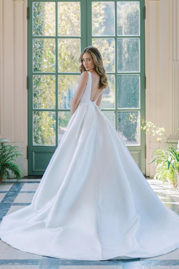 Anne barge blue willow outlet