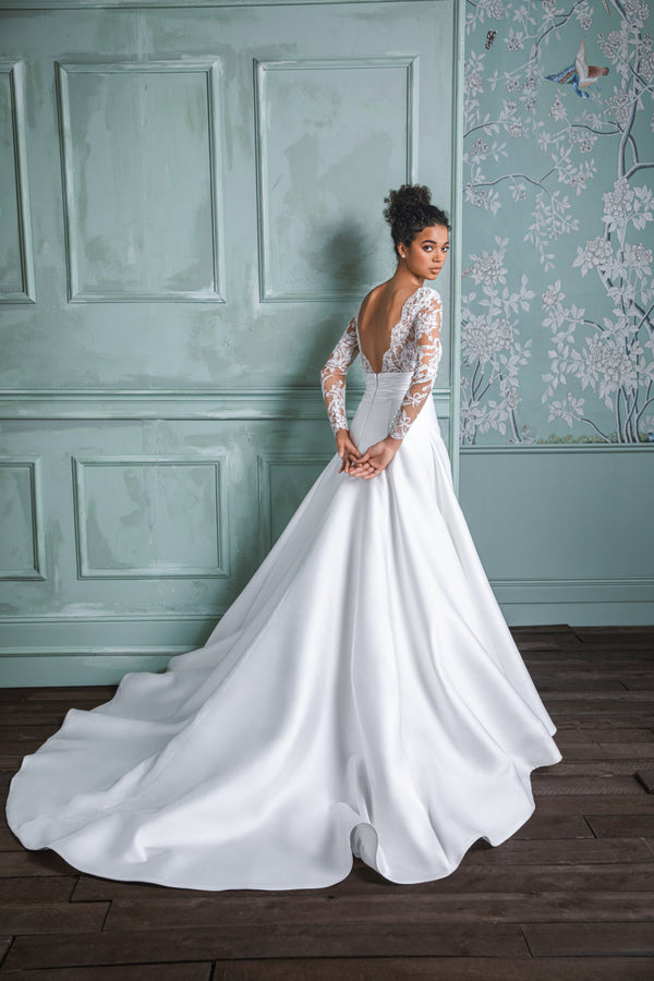 Anne Barge - Classic & Timeless Wedding Dresses